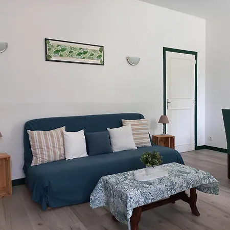 Bed & Breakfast Domaine De Fontsauzine - Et D'hotes 3*