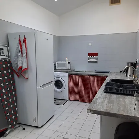 Domaine De Fontsauzine - Et D'hotes 3*