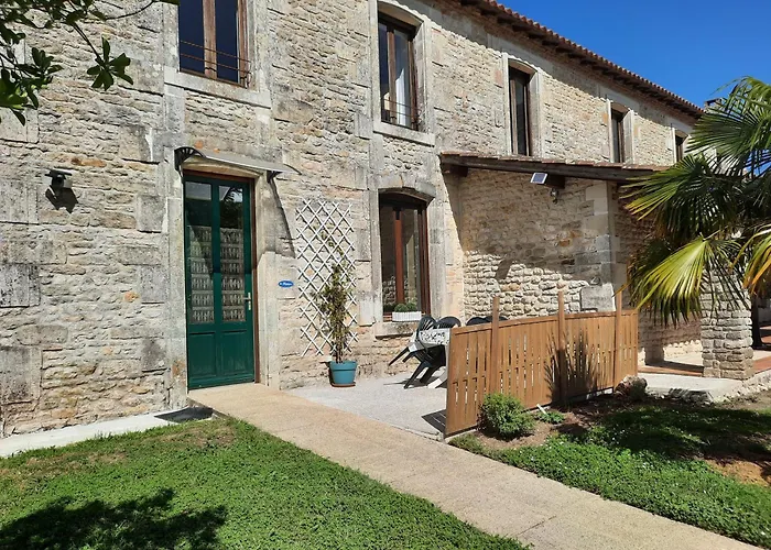 Domaine De Fontsauzine - Et D'hotes Genouille (Charente-Maritime)