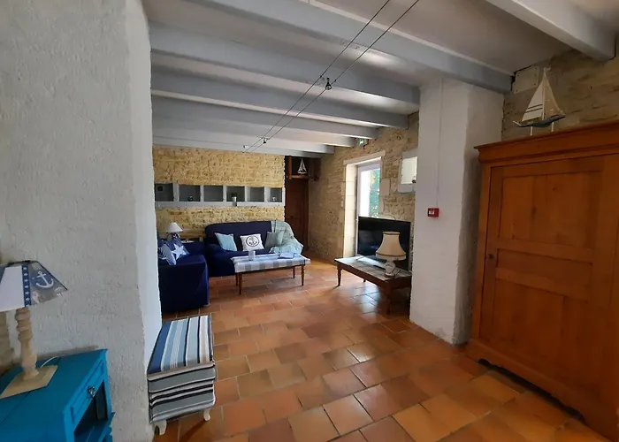 Bed and breakfast Domaine De Fontsauzine - Et D'hotes Genouille (Charente-Maritime)