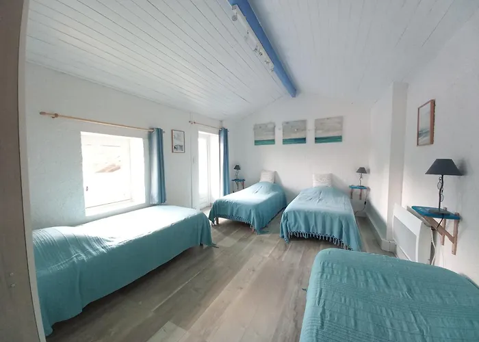 Domaine De Fontsauzine - Et D'hotes Bed and breakfast 3*