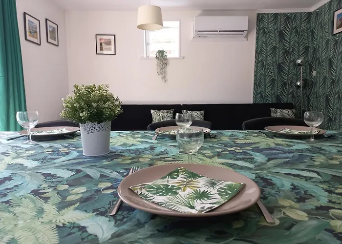 Domaine De Fontsauzine - Et D'hotes Bed and breakfast Genouille (Charente-Maritime)