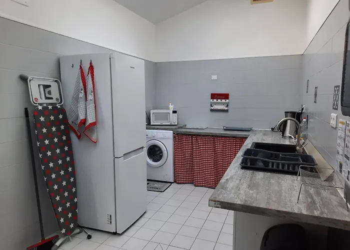 Domaine De Fontsauzine - Et D'hotes 3*