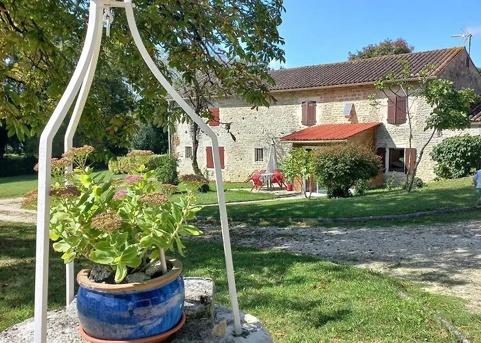 Domaine De Fontsauzine - Et D'hotes Bed and breakfast