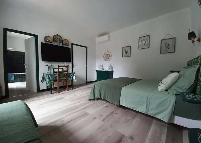 Bed and breakfast Domaine De Fontsauzine - Et D'hotes 3*